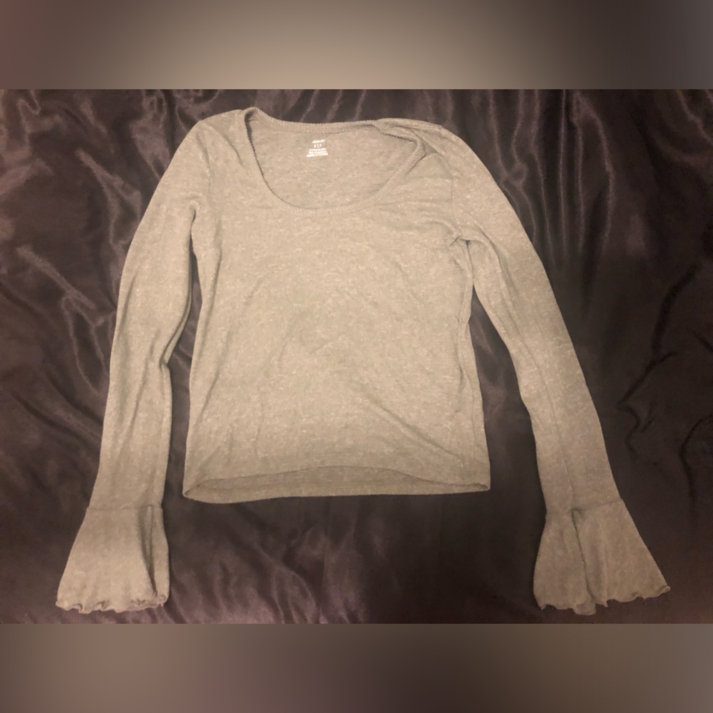 Aerie ruffle cuffed long sleeve shirt.